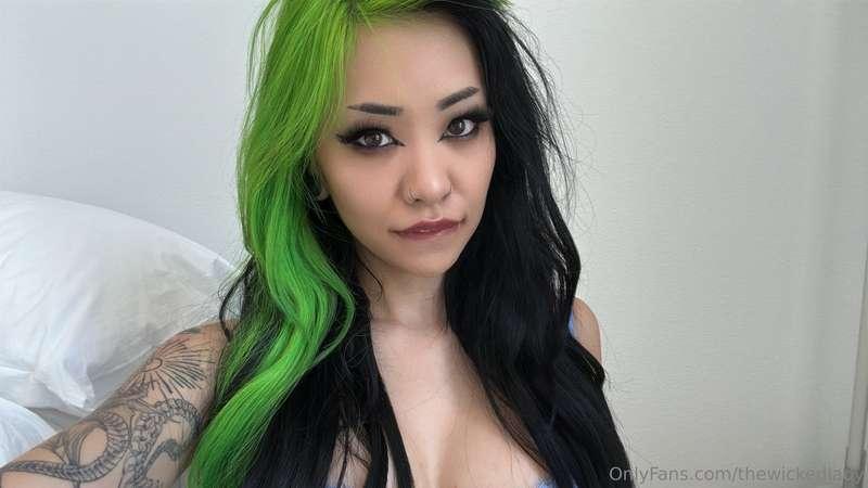 Some freebies this 3 am. 