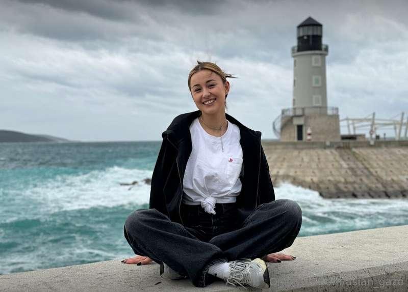 Have you ever seen a lighthouse up close? It's my first time..