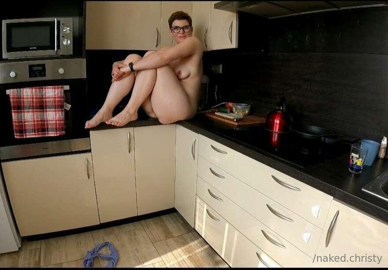 Christy in the kitchen....  new video soon😉