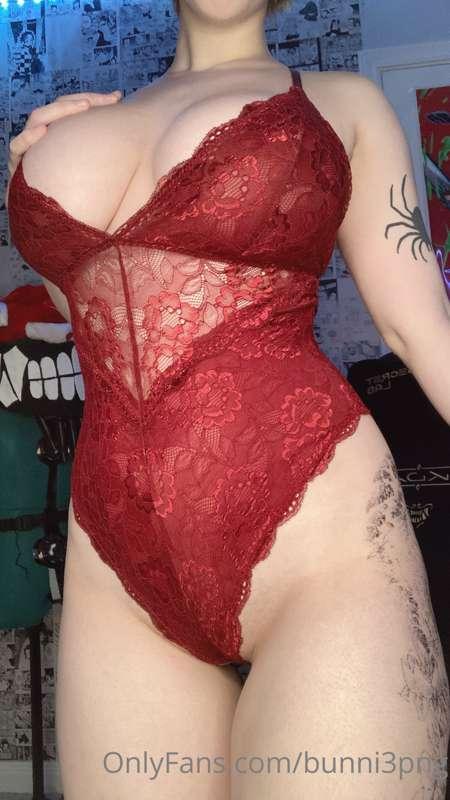 FUCK I forgot how much I love red lingerie