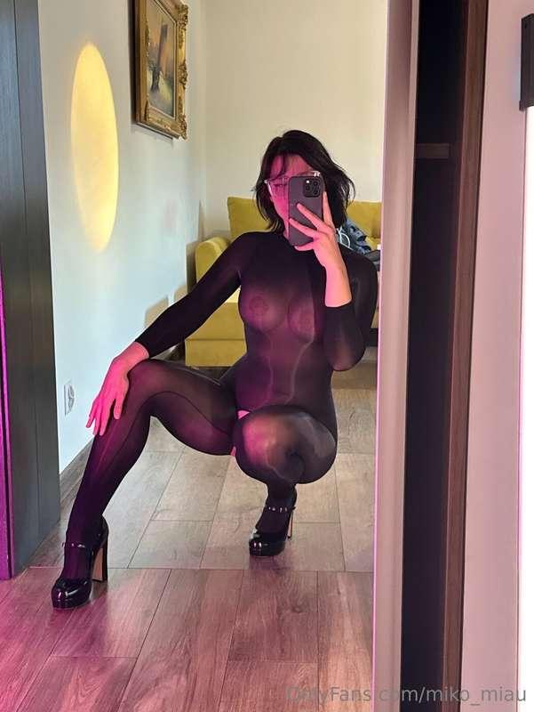 I really love this bodysuit. I think I will post new squirt ..