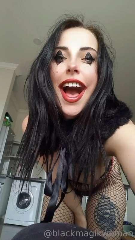 Happy Spooky Season my lovelies 🧡🧡🧡