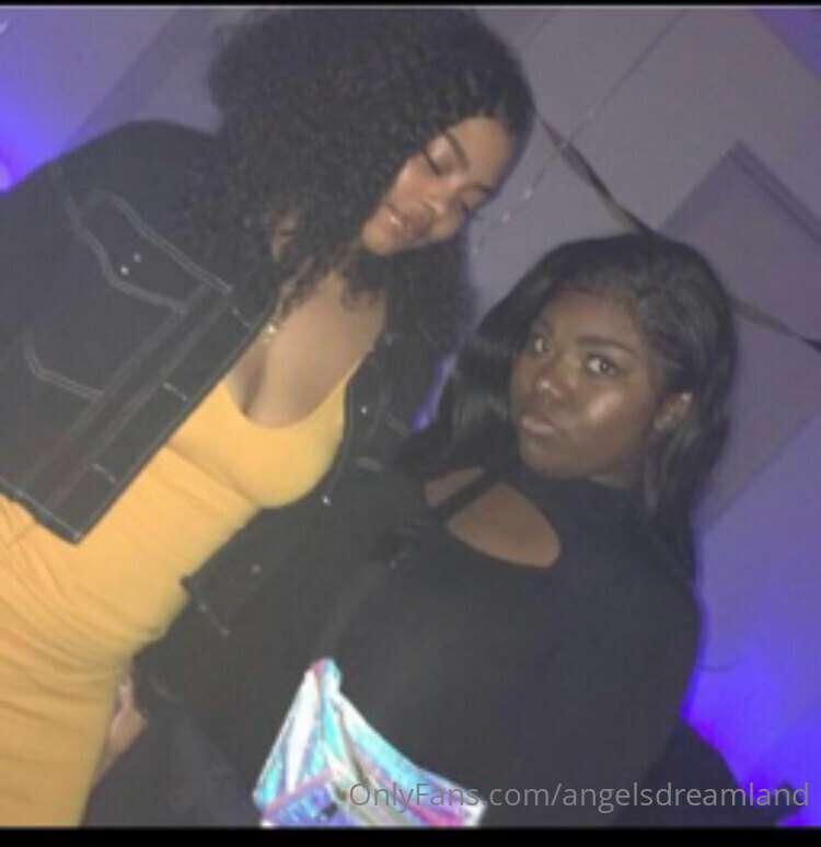 Tip For Lesbian Sex !!! 😍