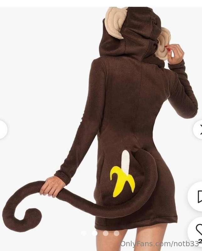 HEHEHEE I GOT A MONKEY COSTUMEEE I wanna get a few little Ha..