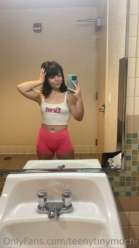 Is this an appropriate tank for me??💗