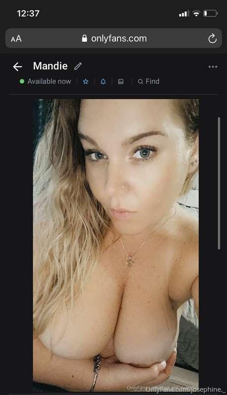 Follow this hot babe🥰😉  
LINK: https://onlyfans.com/that_gir..