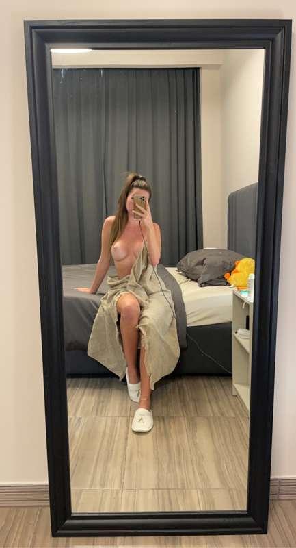 Let’s see if I get an end of the night pic 👀