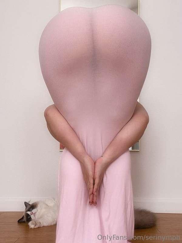 a butt pic for you, signed with a heart (but the heart is al..