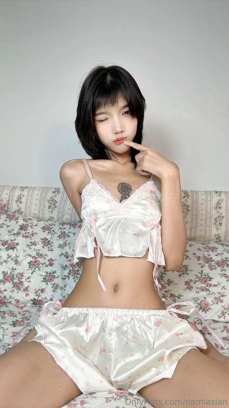 Want to play a game of taking off your clothes?😙