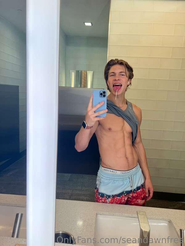 Lick my lollipop? 🍭