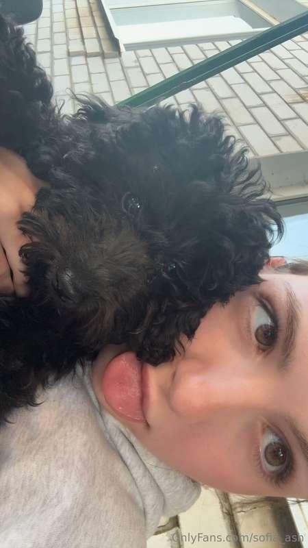 come on, drop some tips for this cutie 😍🐶💖