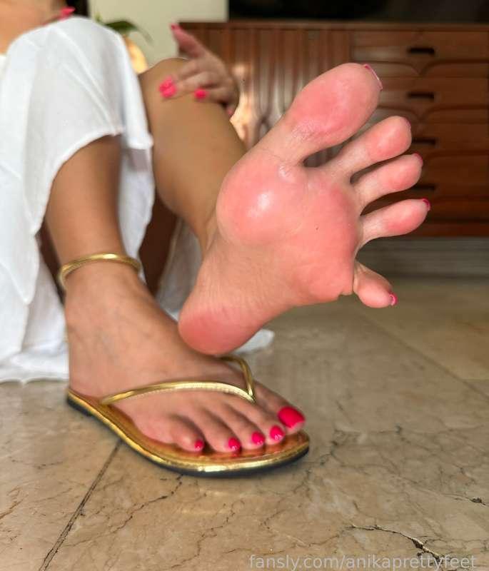 anikaprettyfeet_ image #19