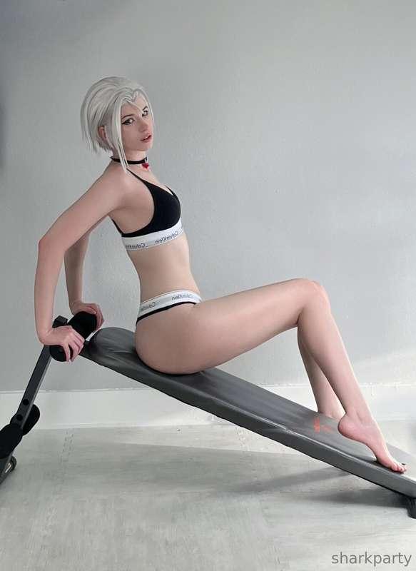 help me workout ;p