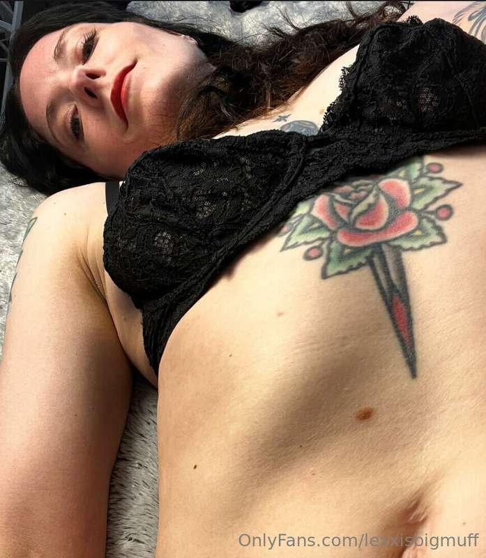 Can you handle me rubbing my fat pussy all over your face? 