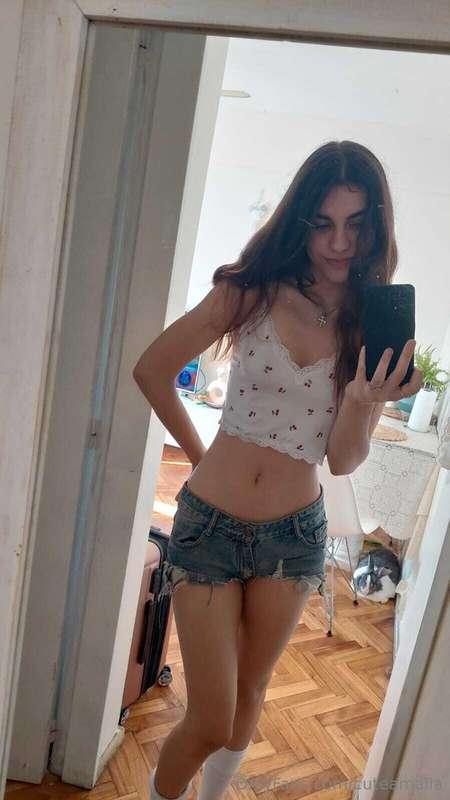 cuteamalia image #4