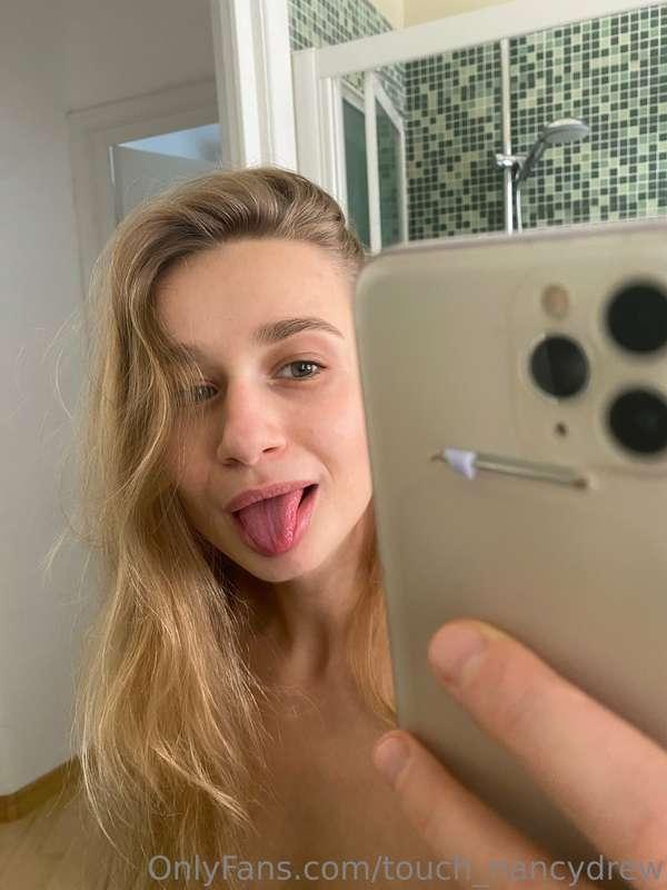 do you like my tongue?😝