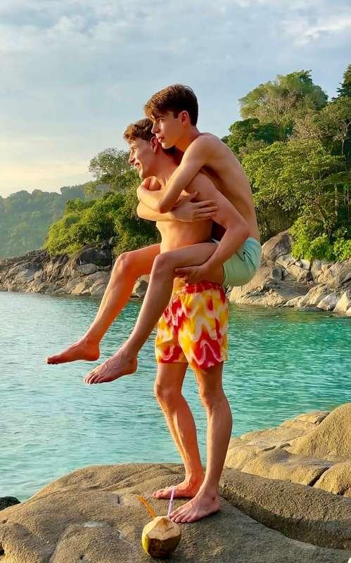 going to carry you all the way home... 😍