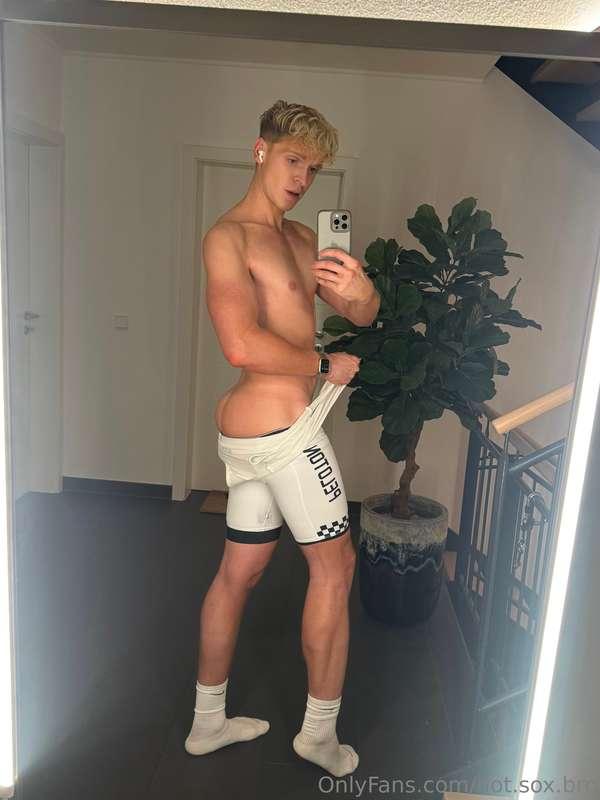 This lycra Never fails to Make me horny! Should I cum in it ..