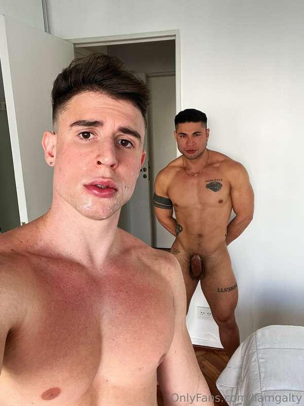 Hello my people, watch how I cum on his face. All my preciou..