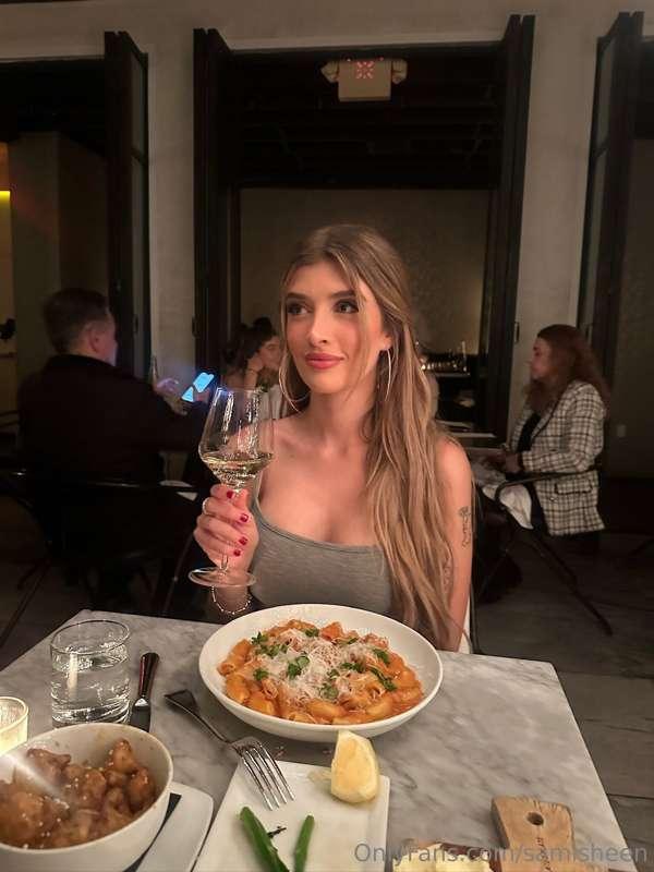pov we're on a date