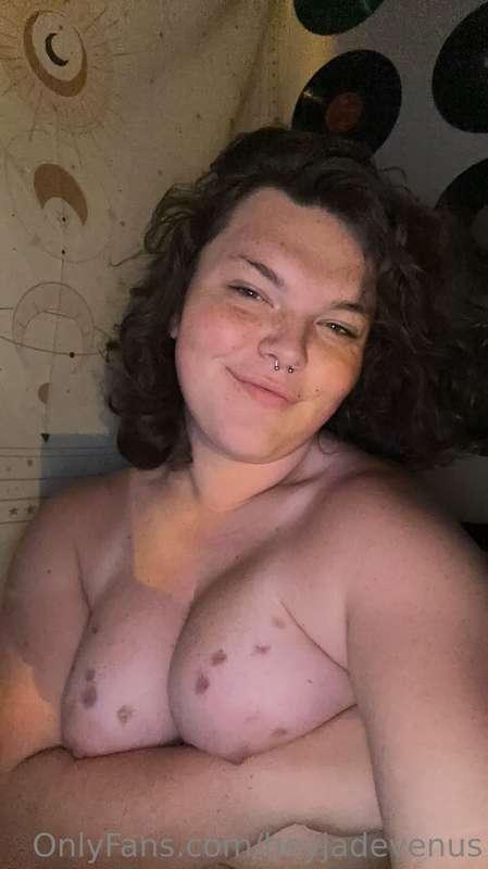 new slutty content coming later today ;) gonna b the hottest..