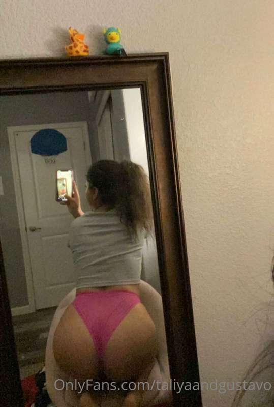 Booty like this needs supervision 🍑