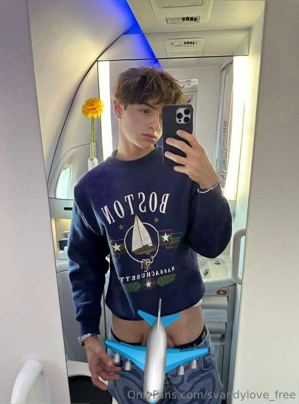 Joining the Mile High Club ✈️😱 on a new level! I was soo fuc..