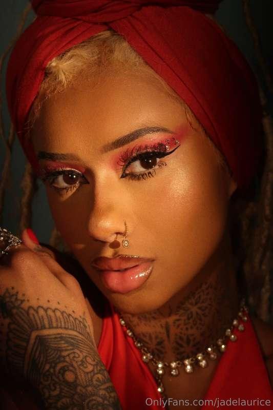 Let me hypnotise you ✨✨✨✨