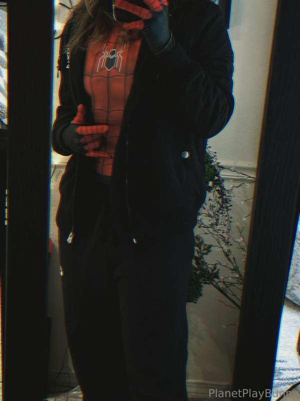 Confession: Spiderman suits turn me the fuck on and I feel s..