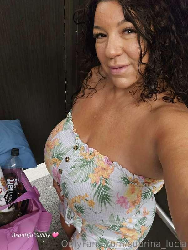 Airport selfies 🌺