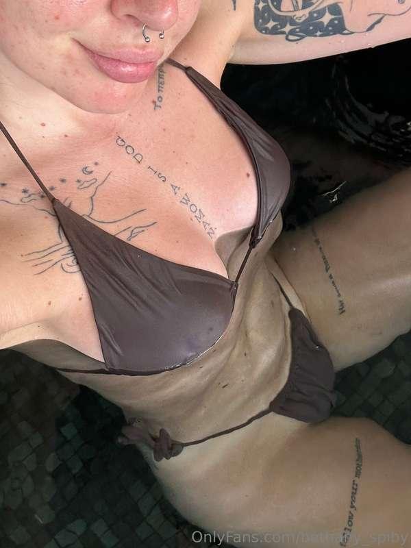 DM ME AN EMOJI IF YOU’RE ONLINE 😉😫🫦😭👀🤢😂😘😋🫶🥵🫣🫠🏃‍♀️🫠🫦😅🫠