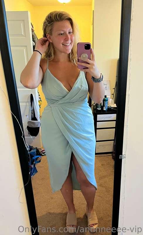 Okay… drum roll please… here is the bridesmaid dress to my s..
