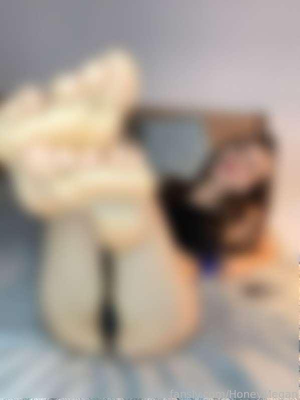 honeymegan image #0