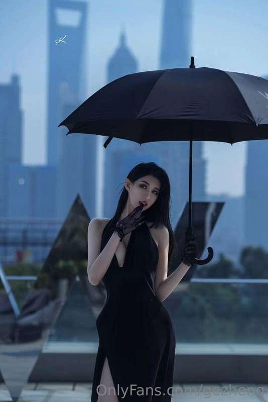 偷偷浪漫吧 避开世俗的眼光