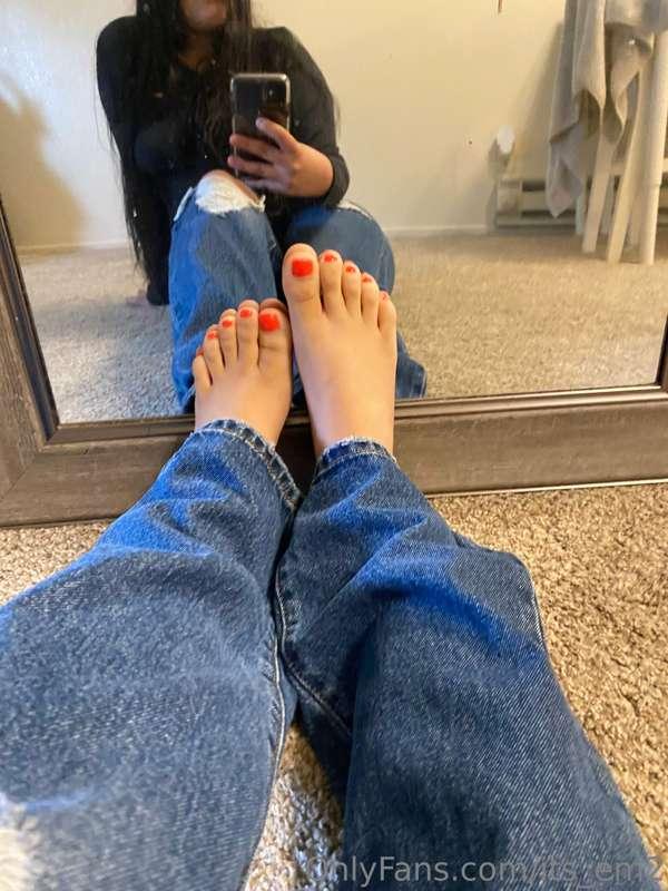 😉🥰❤️ I’m Em :) I’m 19 years old!! My dms are always welcome😉