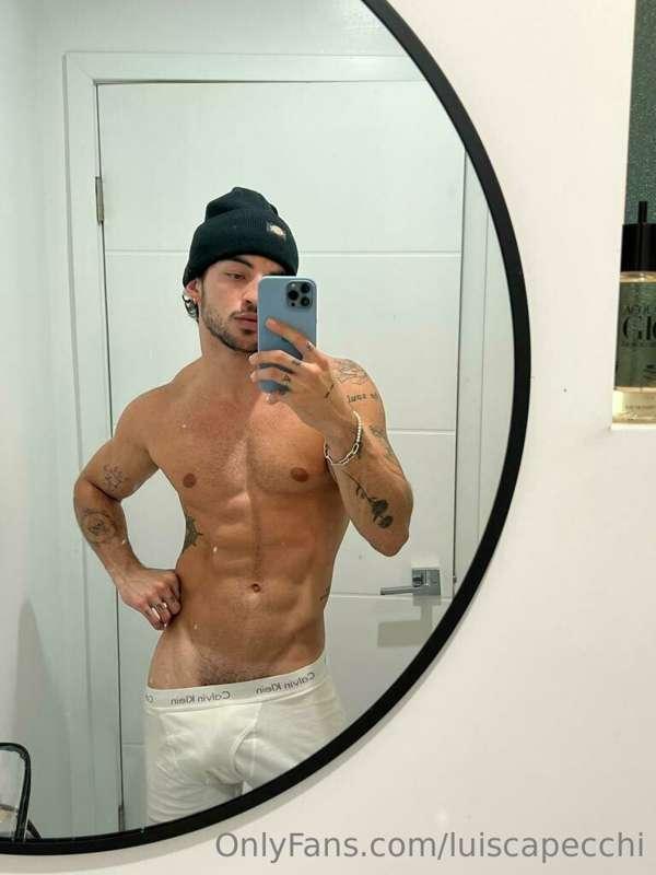 How does this look on me? ***swipe left for more*** 🍆