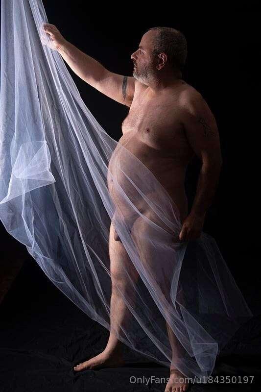Nude with veil2024