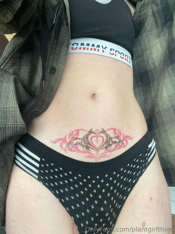 hehe hips..i need to get a real womb tattoo..