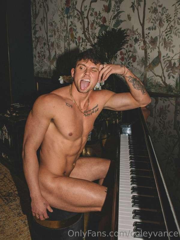 Piano man 🎹