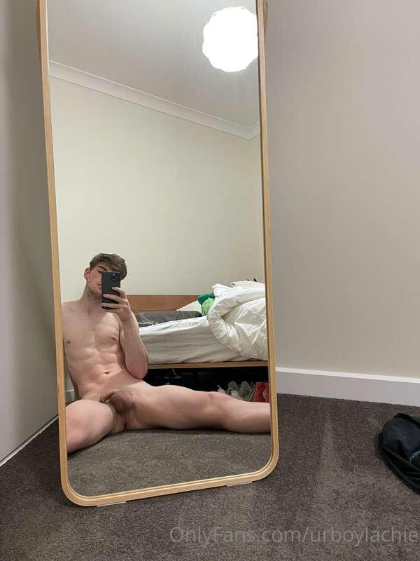 Was supposed to be getting dressed… got distracted 🙈