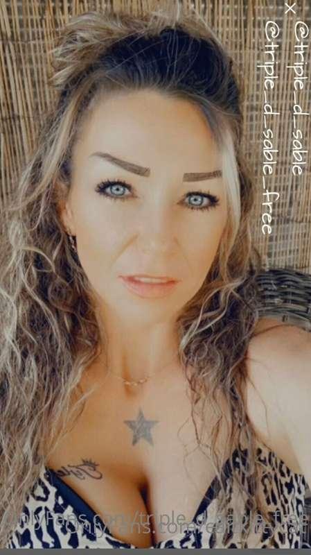 😈😈 HORNY tattooed Milf😈😈
Hi babe 🥰💋 @triple_d_sable_free
36D..