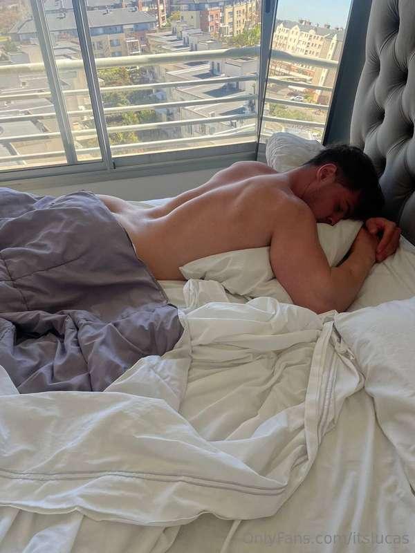 Zzzzzz, Come sleep with me