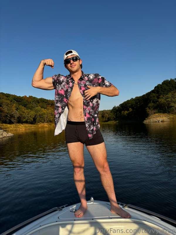 Can’t wait for summer so I can jerk and fuck on the boat aga..
