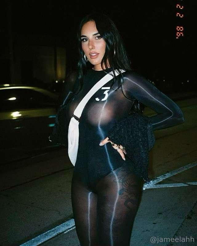 Chasing the night in style 🖤