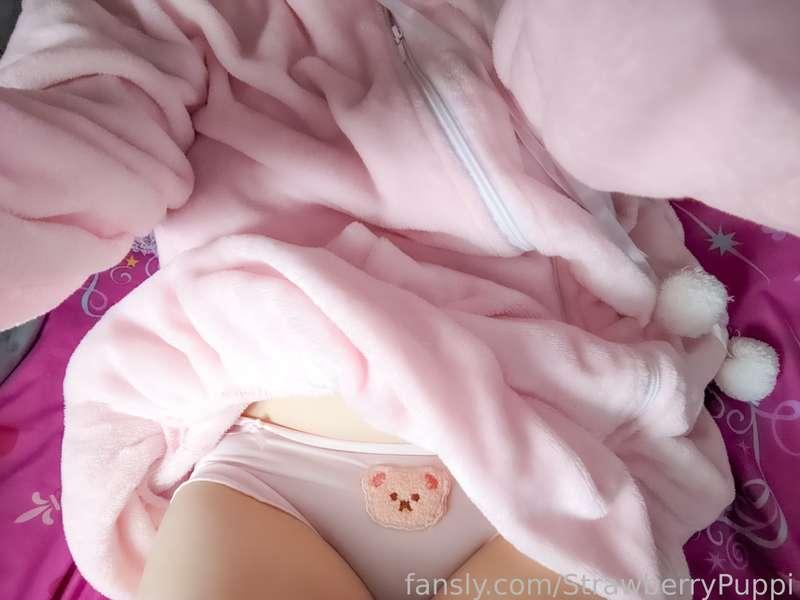 Shy clumsy bunnie playing with her new toyyy :3



#fyp #cute #pink #dildo #amateur #kawaii