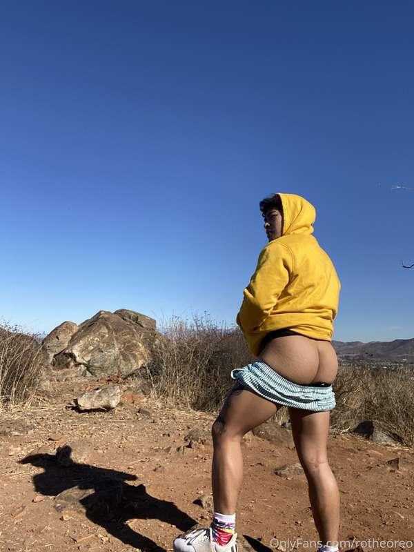 Here’s a juicy ass pic for everyone