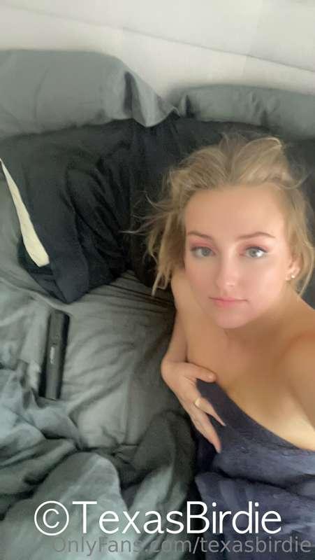 Good morning, who wants to have some fun today 😈 Any request..