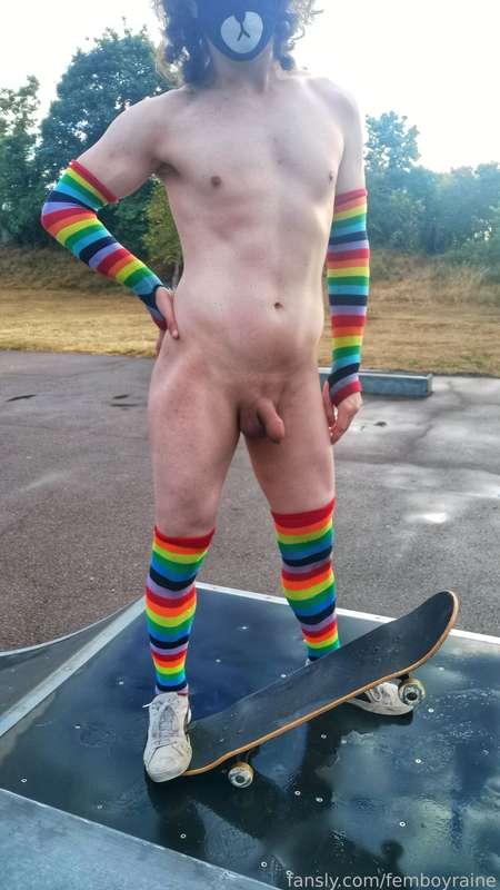 femboyraine image #10