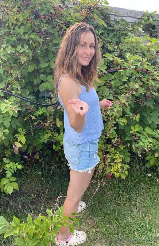 Wanna feed you? I've got so much beauty in my garden right n..