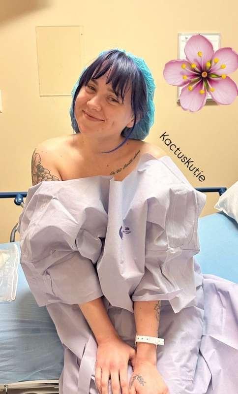 the kutie finally got her fallopian tubes removed!!! 🙌🏻🌸💕✨

creampies, here i kum! 🥧💦

i’ll have 2 weeks of recovery, then i can get back to filming customs, doing livestreams, and peeing for you kuties! 💜

please wish me a safe, relaxing, and pain-free recovery! 🙏🏻😇